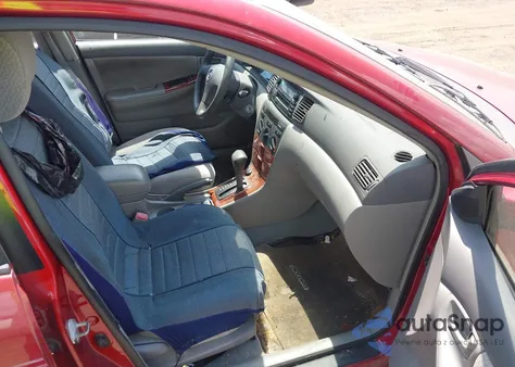 2004 Toyota Corolla Le z USA, uszkodzony, nr VIN 2T1BR32E74C274333